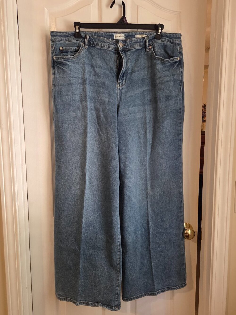 Wonderly Wide Leg Jeans